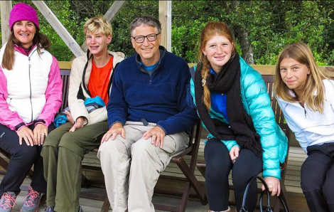 3 con của Bill Gates chỉ nhận được 10 triệu USD sau khi cha mẹ ly hôn