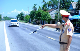 Quảng Ngãi dừng vận tải hành khách đến vùng dịch, lập chốt kiểm tra người vào tỉnh