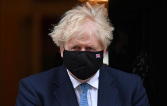 Thủ tướng Boris Johnson lo lắng khi biến thể B.1.617 của Ấn Độ lan rộng tại Anh
