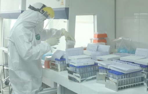Bác sĩ bệnh viện Phổi Trung ương mắc COVID-19, đi cùng chuyến bay với vợ chồng giám đốc Hacinco