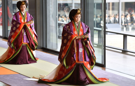 Lo lắng trước gia đình hoàng tộc thu hẹp, Nhật Bản suy xét việc có nữ hoàng