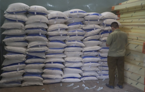 TPHCM: Phát hiện gần 150 tấn đường không rõ nguồn gốc