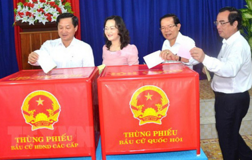 Cử tri tham gia bỏ phiếu phải sử dụng bút riêng, dùng 1 lần