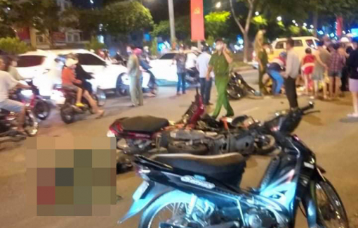 TPHCM: Thanh niên nghi cướp giật chạy ngược chiều gây tai nạn, 4 người thương vong
