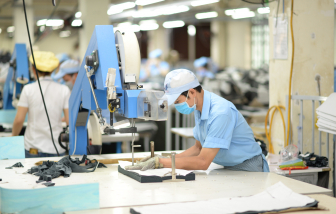 Kiến nghị ưu tiên tiêm vắc-xin cho công nhân dệt may