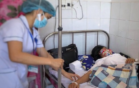 Quảng Ngãi: 26 người nhập viện nghi ngộ độc sau khi ăn bánh mì