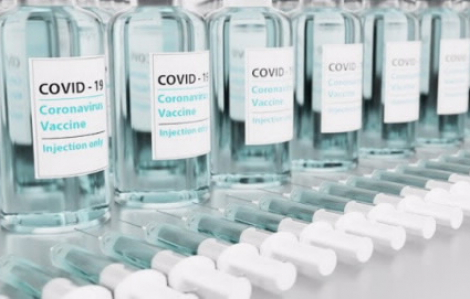 Bộ Tài chính gây quỹ 25,2 ngàn tỷ đồng mua vắc-xin COVID-19