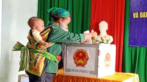 Nghệ An: Gần 43.000 cử tri các dân tộc Thái, Mông, Khơ Mú, Đan Lai bầu cử sớm