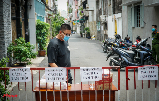 TPHCM khuyến cáo người dân không nên ra ngoài khi không cần thiết