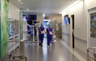 Hệ thống y tế tại Osaka trên bờ vực sụp đổ vì COVID-19