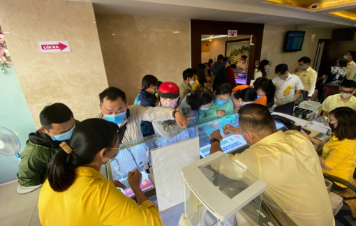 Giá vàng thế giới tăng nhanh, chênh lệch giá vàng trong nước thu hẹp