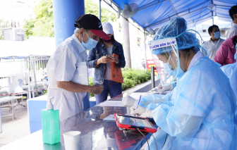 TPHCM có thể giãn cách xã hội những điểm nguy cơ cao, tạm dừng các nghi lễ tôn giáo