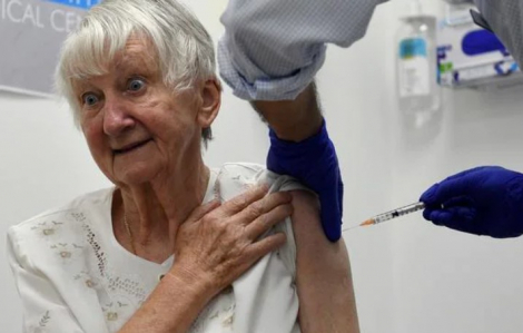 Úc gấp rút tiêm phòng cho cư dân nhà dưỡng lão khi dịch bệnh chuyển biến xấu