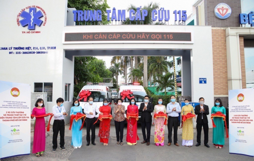 Ấm áp nghĩa tình giữa đại dịch COVID-19