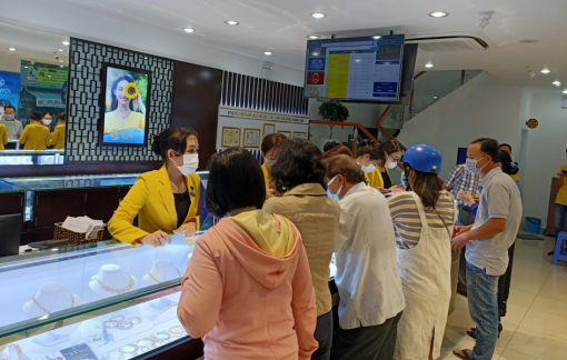 Giá vàng tăng gần 57 triệu đồng/lượng