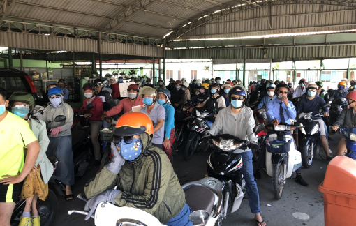 Phà Cát Lái bị xử phạt vi phạm hành chính do không đảm bảo khoảng cách