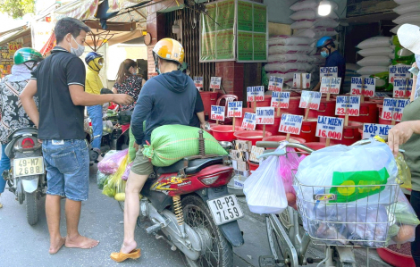 TPHCM: Hàng hóa về chợ và siêu thị vẫn dồi dào - Sẽ xử nghiêm tình trạng đầu cơ, găm hàng