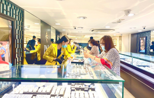 Giá vàng tăng theo giờ