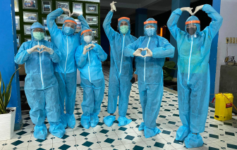 Nghệ sĩ làm tình nguyện viên, góp tiền mua vắc-xin cho cộng đồng