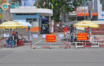 TPHCM: 2 nhân viên Bệnh viện Tân Phú nghi mắc COVID-19