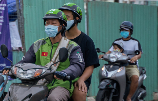 Hãng xe công nghệ tặng thêm tiền cho tài xế chạy trong mùa dịch