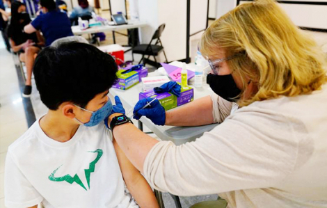 Bộ Y tế muốn mua vắc xin COVID-19 tiêm cho trẻ 12-18 tuổi