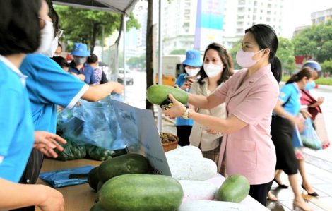 Trung ương Hội LHPN Việt Nam hỗ trợ kết nối, tiêu thụ nông sản mùa COVID-19