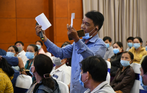 Bức xúc vì ô nhiễm và đền bù giải tỏa, người dân Quảng Ngãi vây Công ty thép Hòa Phát