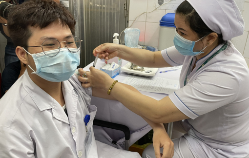 Người tiêm vắc xin vẫn mắc COVID-19 là bình thường, nhưng bệnh sẽ không nặng hay gây tử vong