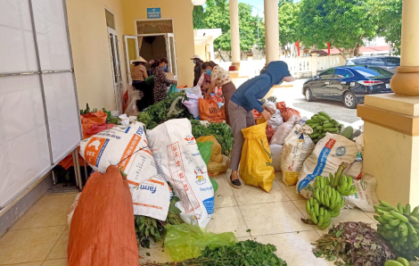 Hà Tĩnh: Chị em chắt chiu từng nắm rau, quả trứng hỗ trợ dân vùng phong tỏa