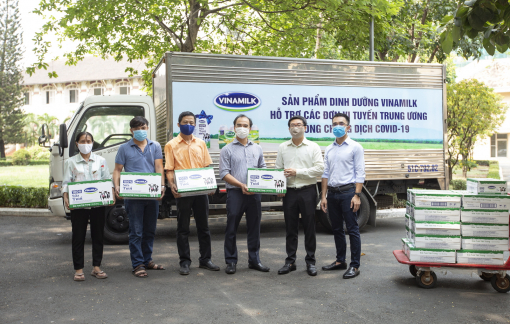 Vinamilk chung tay cùng chính phủ, góp quỹ vắc xin phòng COVID-19