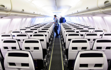 Mỹ: Khách đi máy bay không đeo khẩu trang có thể bị phạt hơn 15.000 USD