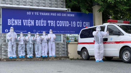 Bệnh nhân được chạy thận nhân tạo tại BV điều trị COVID-19 Củ Chi