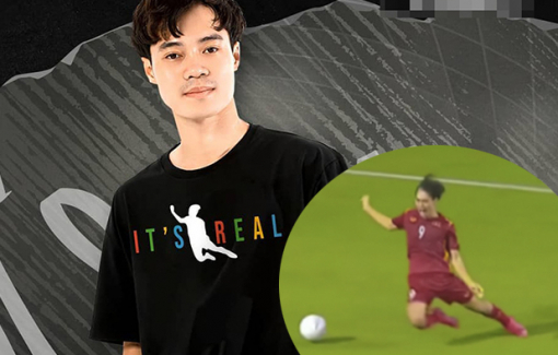 Sau cú ngã trong vòng cấm, Văn Toàn cho ra đời chiếc áo It’s Real cháy hàng