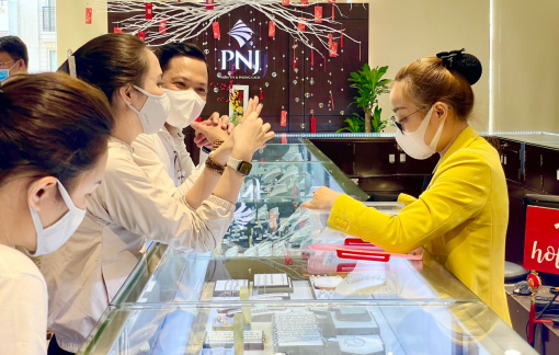 Giá vàng trong nước rớt mốc 57 triệu đồng/lượng