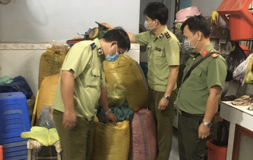 Bắt quả tang cơ sở sản xuất trà, cà phê có dấu hiệu giả mạo nhãn hiệu