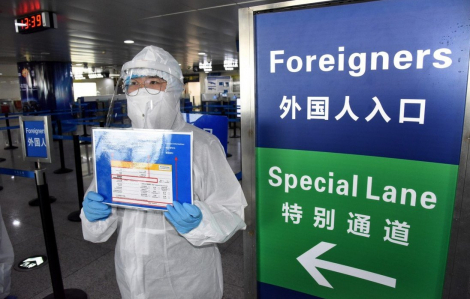 Hộ chiếu của 31 du khách Hàn Quốc đến Trung Quốc bị đốt vì nhầm là rác