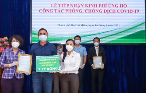 Quỹ Phát triển Tài năng Việt tiếp sức tâm dịch TPHCM