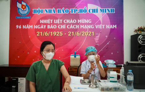 TPHCM tiêm vắc xin COVID-19 cho 270 phóng viên trong Ngày Báo chí Cách mạng Việt Nam