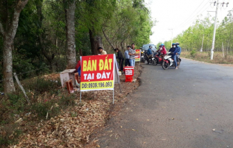 Vốn đổ vào bất động sản, chứng khoán chậm lại