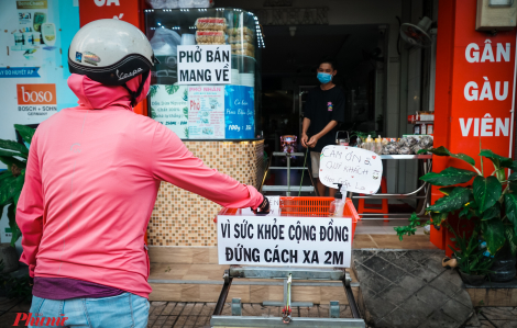 Muôn kiểu bán hàng mùa dịch