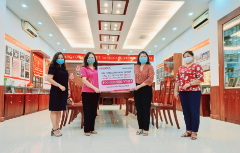 Hội Nữ Doanh nhân TPHCM tặng 100 triệu đồng cho các bếp ăn hỗ trợ chống dịch