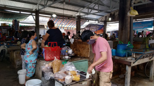 Chợ truyền thống, người bán phải ghi lại thông tin khách hàng