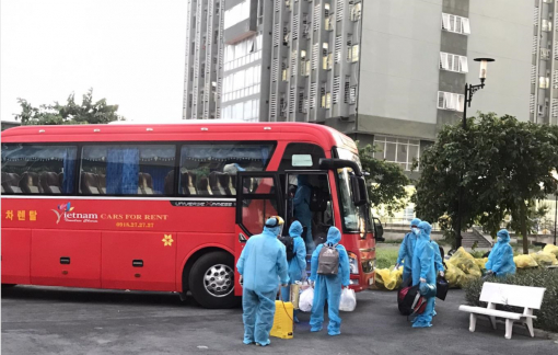 TPHCM: Tăng cường thêm 200 xe khách chuyên dụng để chở bệnh nhân COVID-19 nhẹ đến bệnh viện điều trị