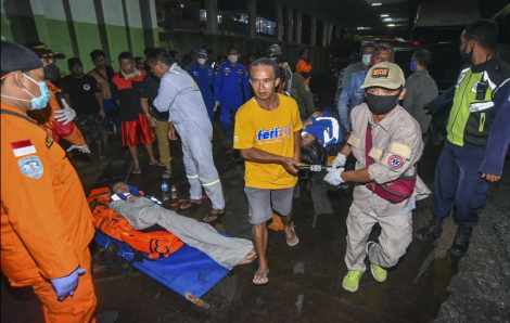 6 người chết, nhiều người mất tích trong vụ chìm tàu chở khách du lịch ở Bali