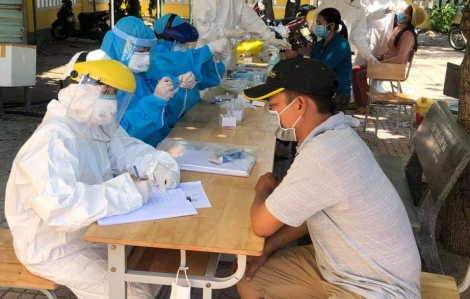Quảng Ngãi: Thêm 13 ca dương tính với SARS-CoV-2, 1 em bé "đẻ rơi" tại sân Trung tâm Y tế xã