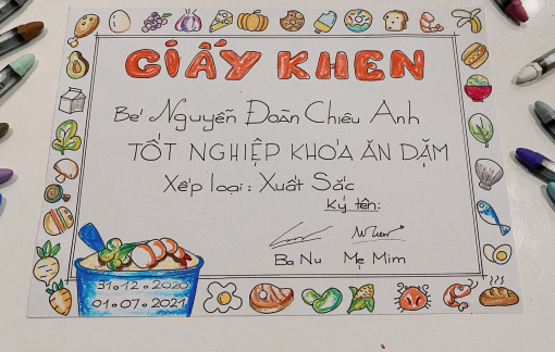 Người cha thức thâu đêm vẽ "giấy khen ăn dặm" tặng con gái 1 tuổi