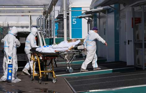 Số ca mắc COVID-19 tăng vọt tại Nga, Pháp cảnh báo làn sóng bùng dịch lần 4