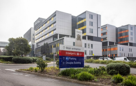 Hơn 600 nhân viên y tế bị cách ly, bệnh viện ở Úc “báo động đỏ”