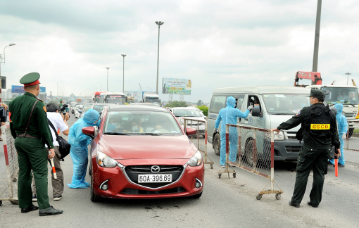 Tạo thuận lợi cho phương tiện vận chuyển hàng hóa và người lao động trong thời gian TPHCM thực hiện Chỉ thị 16